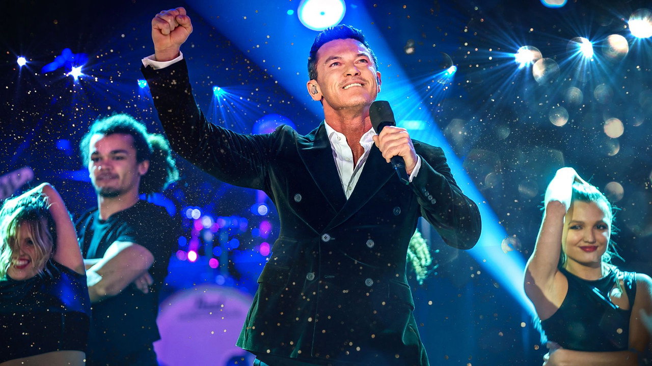 Luke Evans: Showtime! backdrop