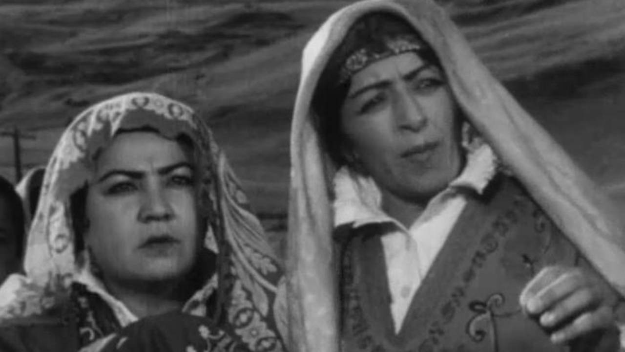 Four From Chorsang backdrop