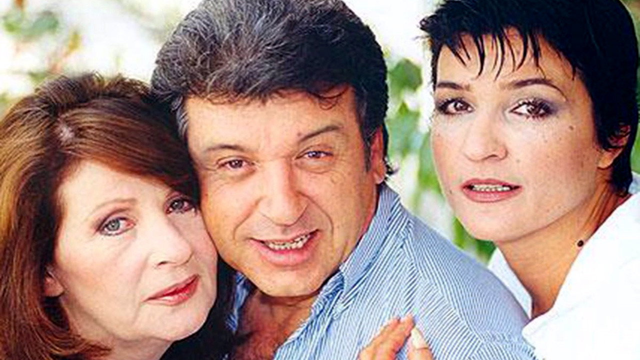 Δεσποινίς Μαργαρίτα backdrop