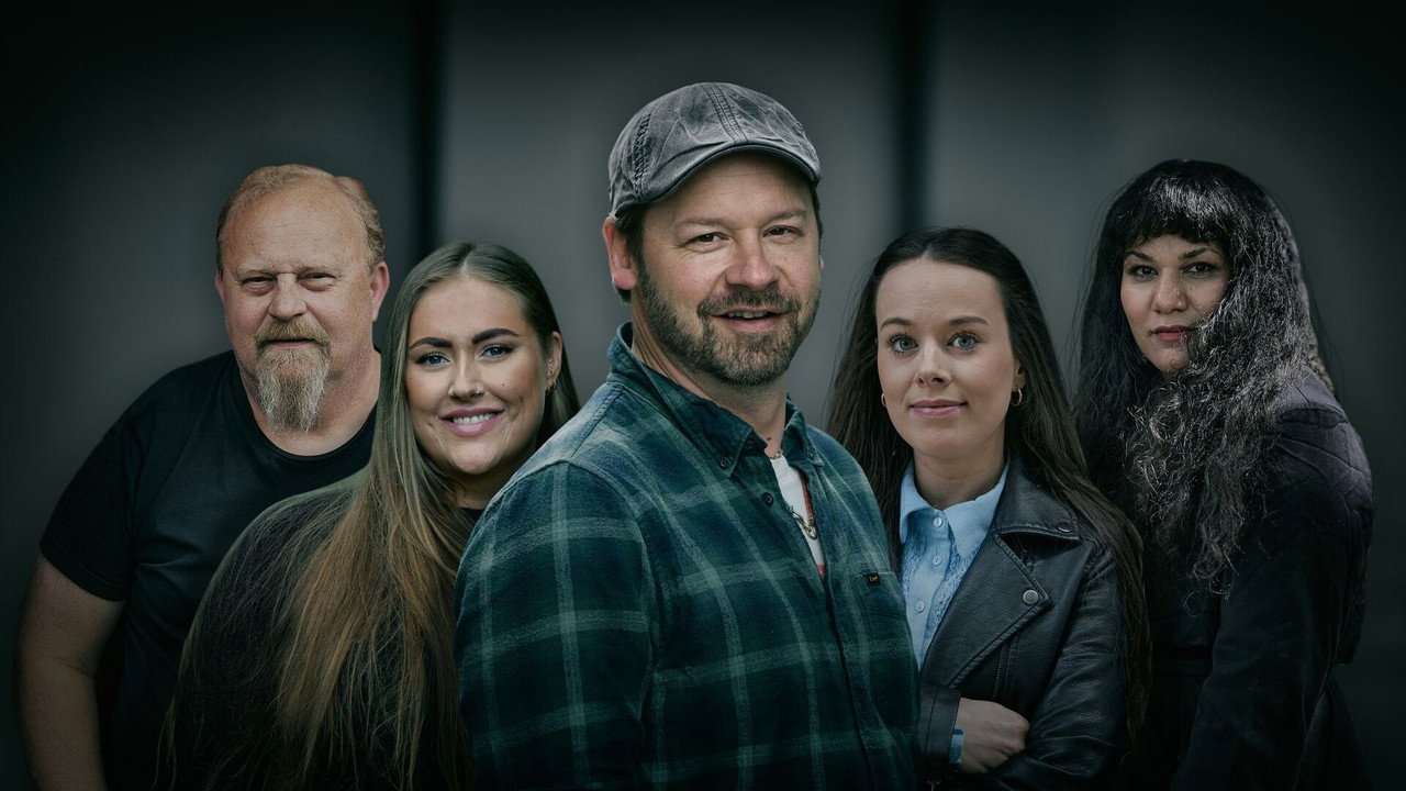 Petter og Overleverne backdrop