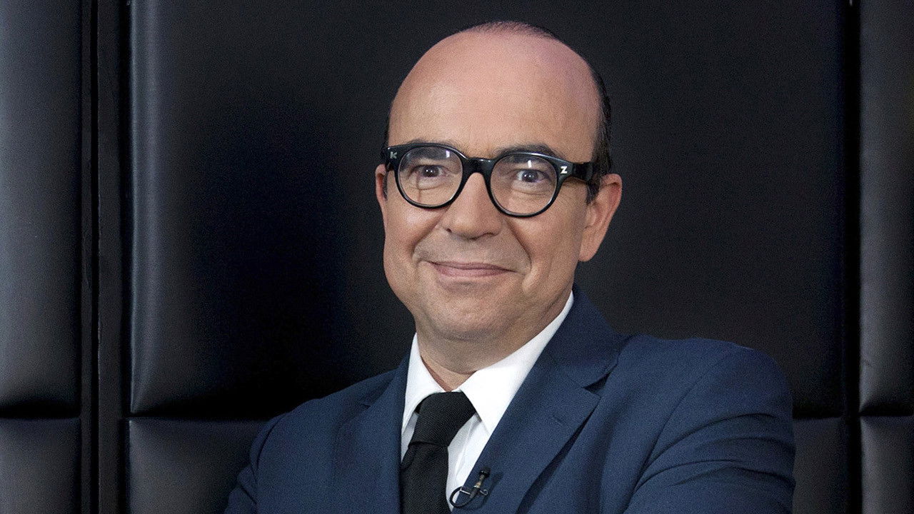 Les faits Karl Zéro-Les dossiers Karl Zéro backdrop