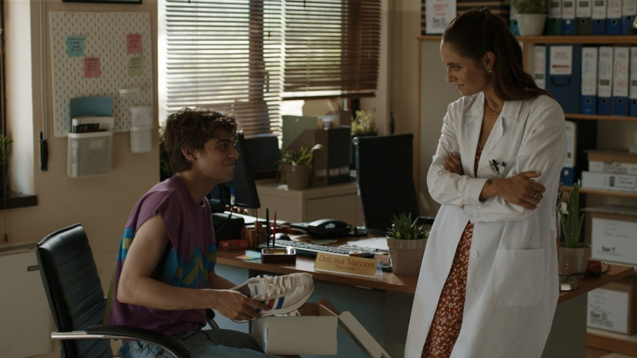 Strike - Figli di un’era sbagliata backdrop