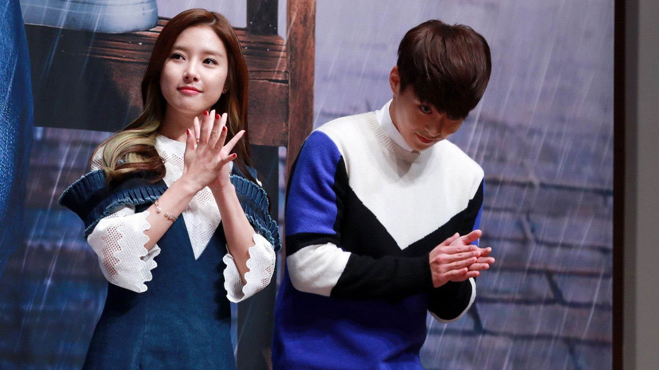 Falling for Challenge backdrop