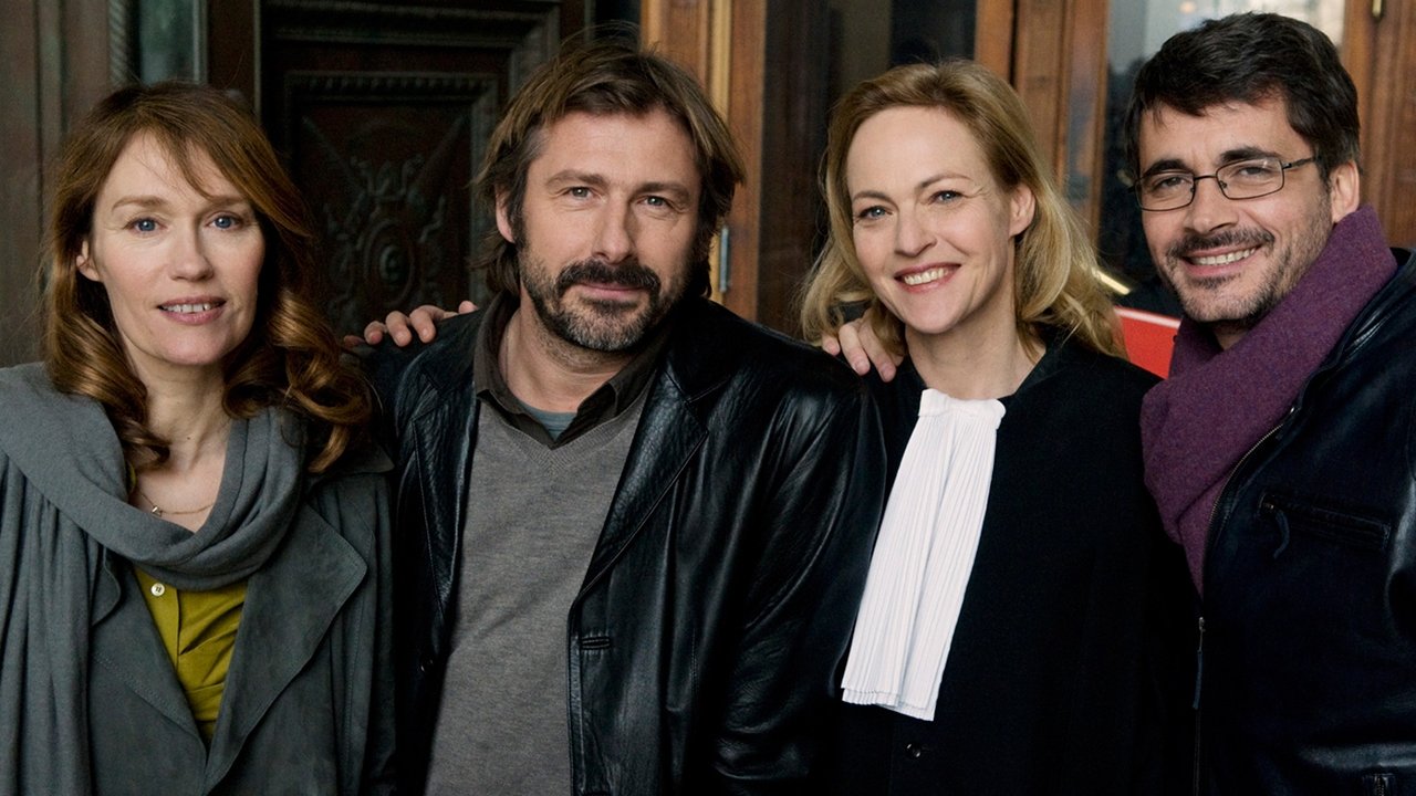 À tort ou à raison backdrop