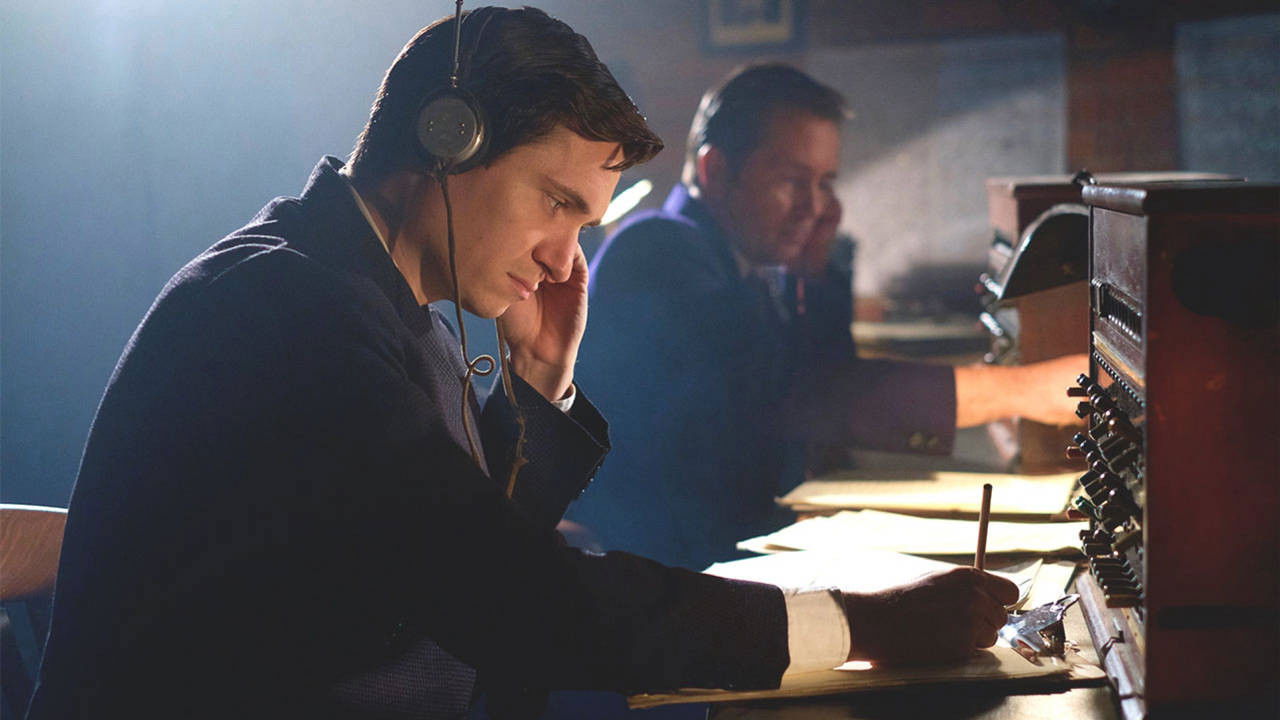 Spying on the Royals backdrop