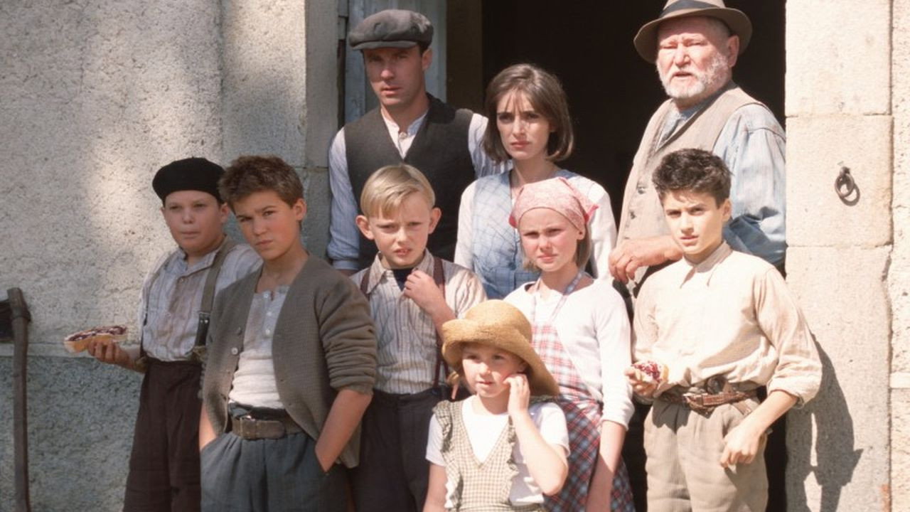 La victoire des vaincus backdrop