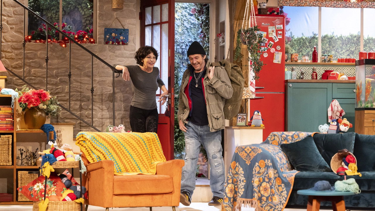 Le Bracelet backdrop