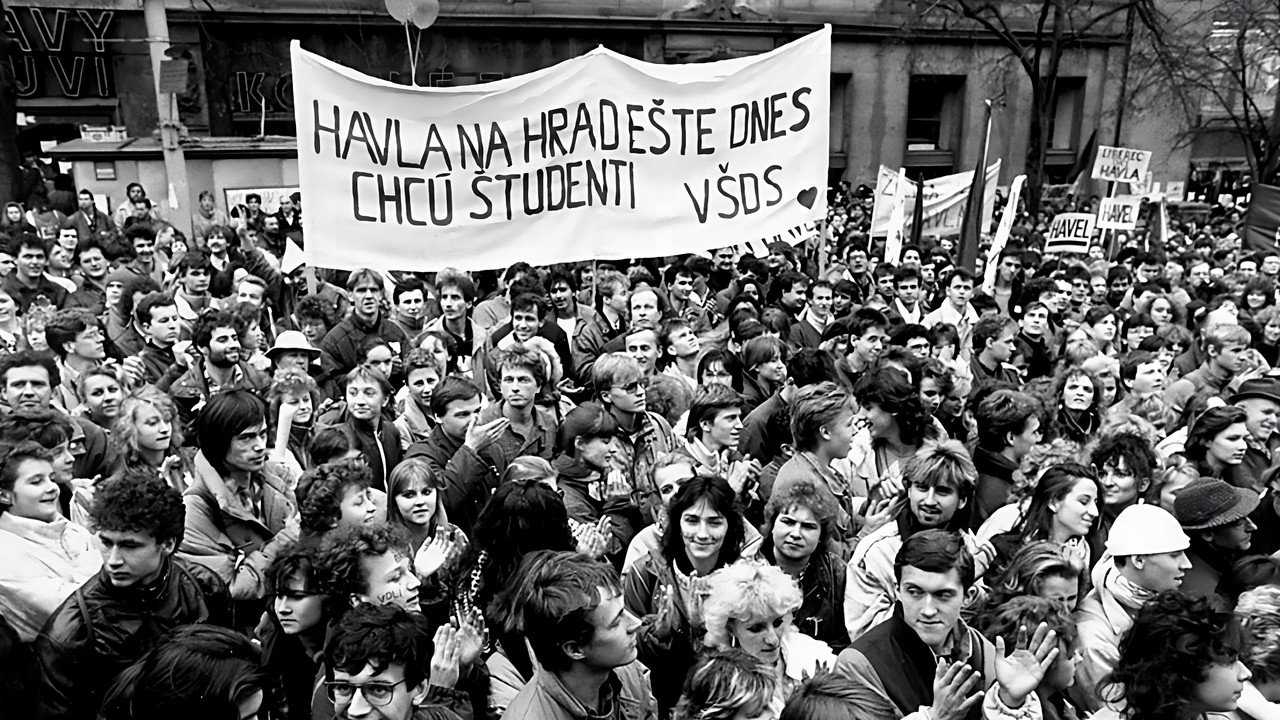 The Lost World of Communism backdrop