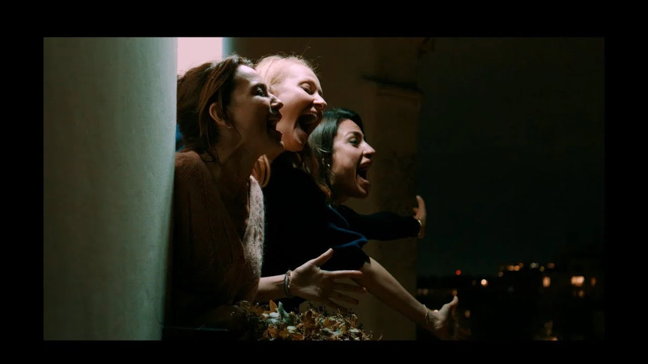 L'Origine du Monde backdrop