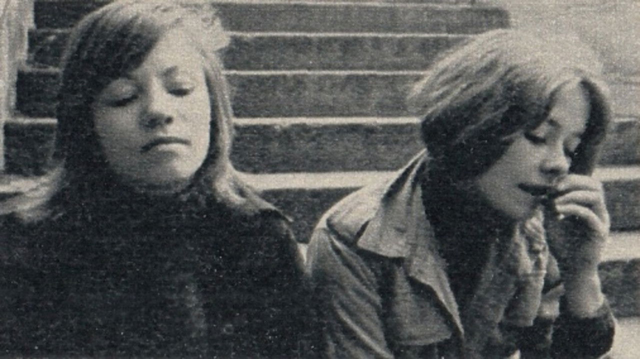 Mona and Marie backdrop