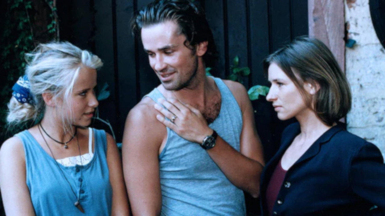 Verdammt, er liebt mich backdrop