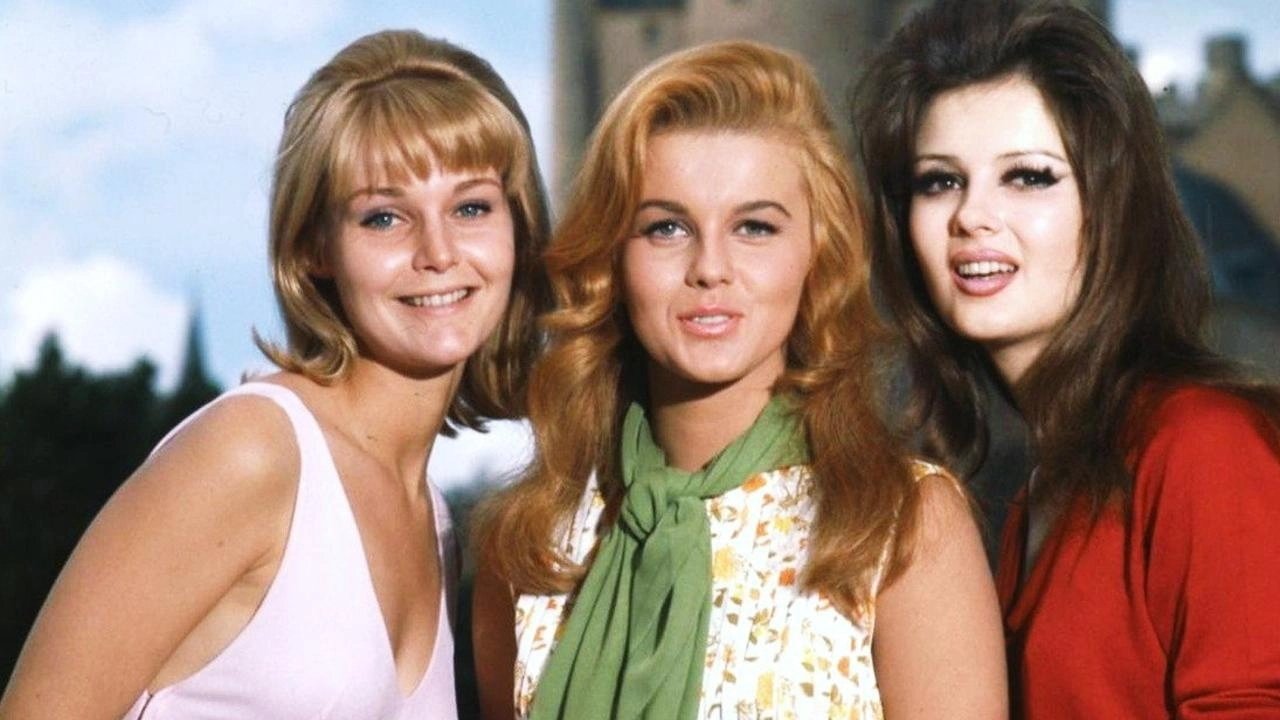 The Pleasure Seekers backdrop