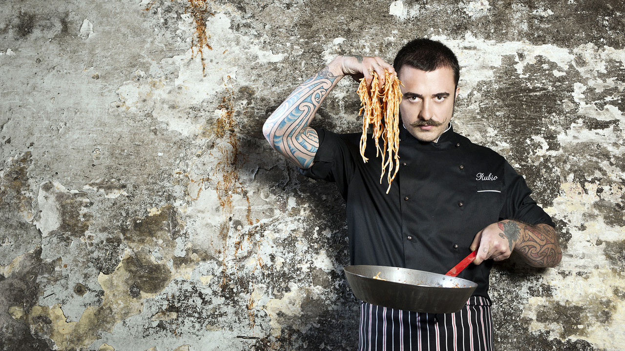 Unti e Bisunti backdrop