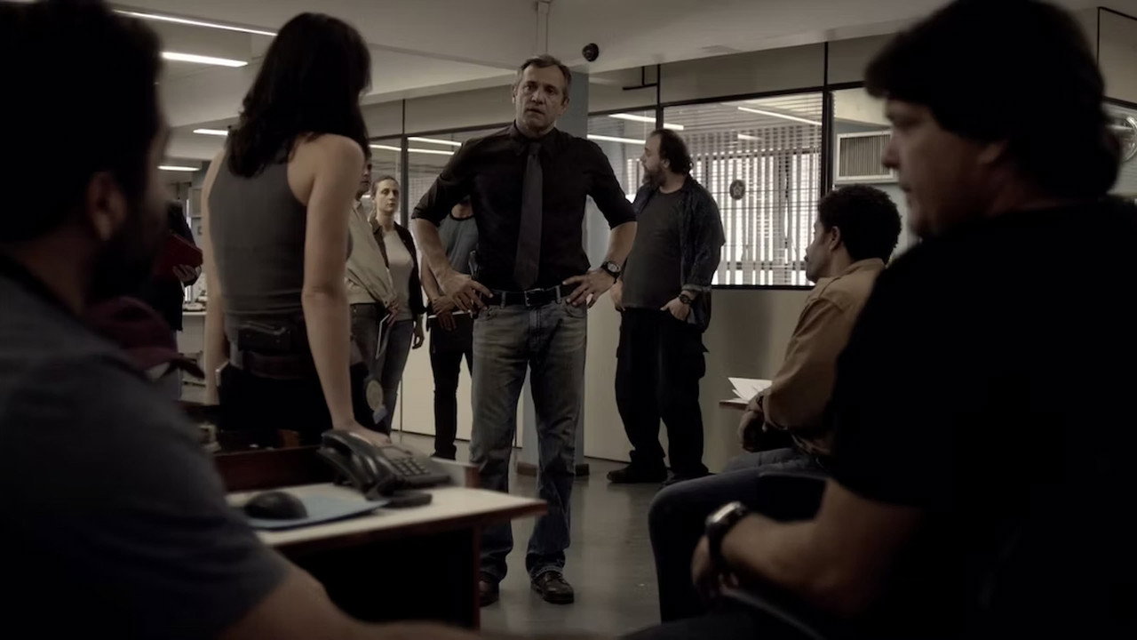 Romance Policial: Espinosa backdrop