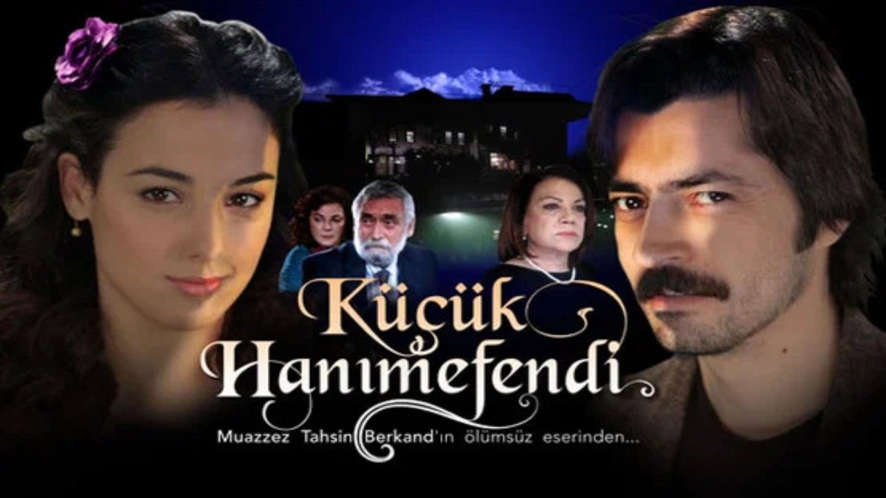 Küçük Hanımefendi backdrop