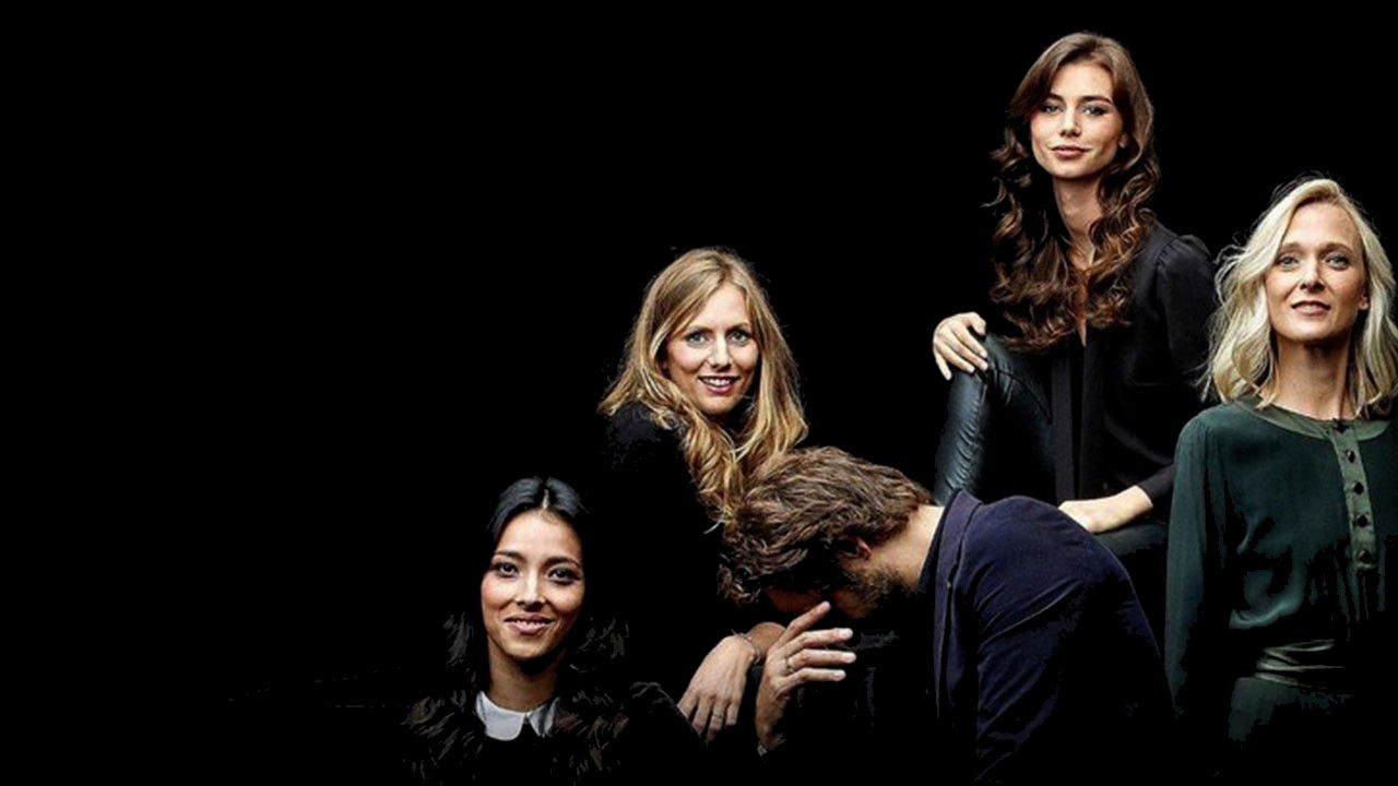 Très Très Bon backdrop