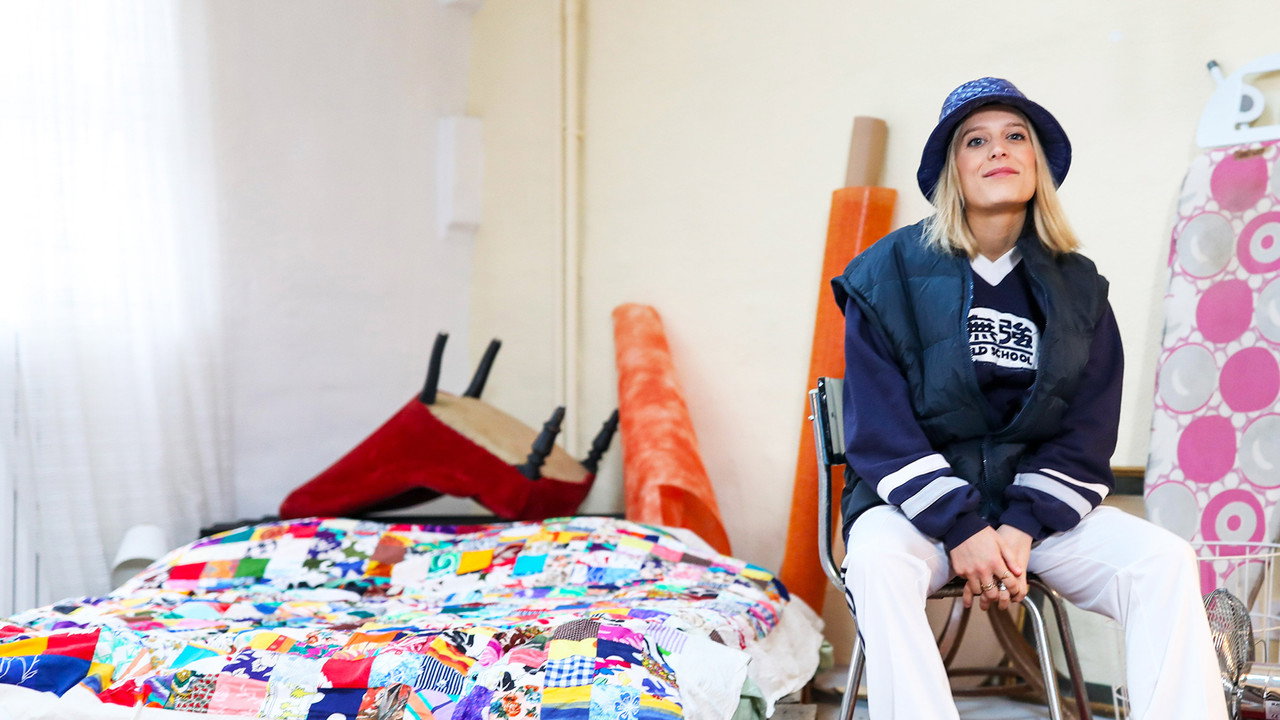 Marie et les Choses backdrop