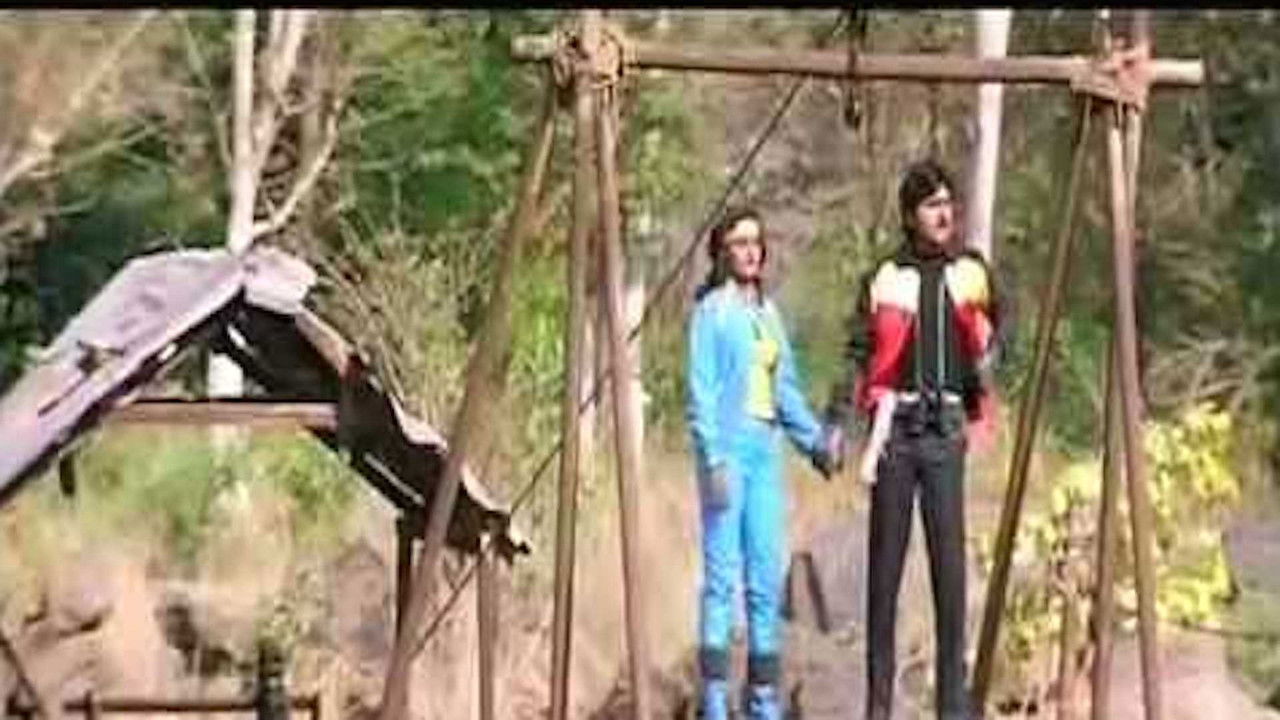 Inaindha Kaigal backdrop