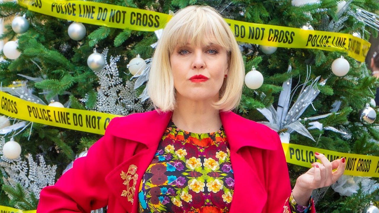 Agatha Raisin: Kissing Christmas Goodbye backdrop