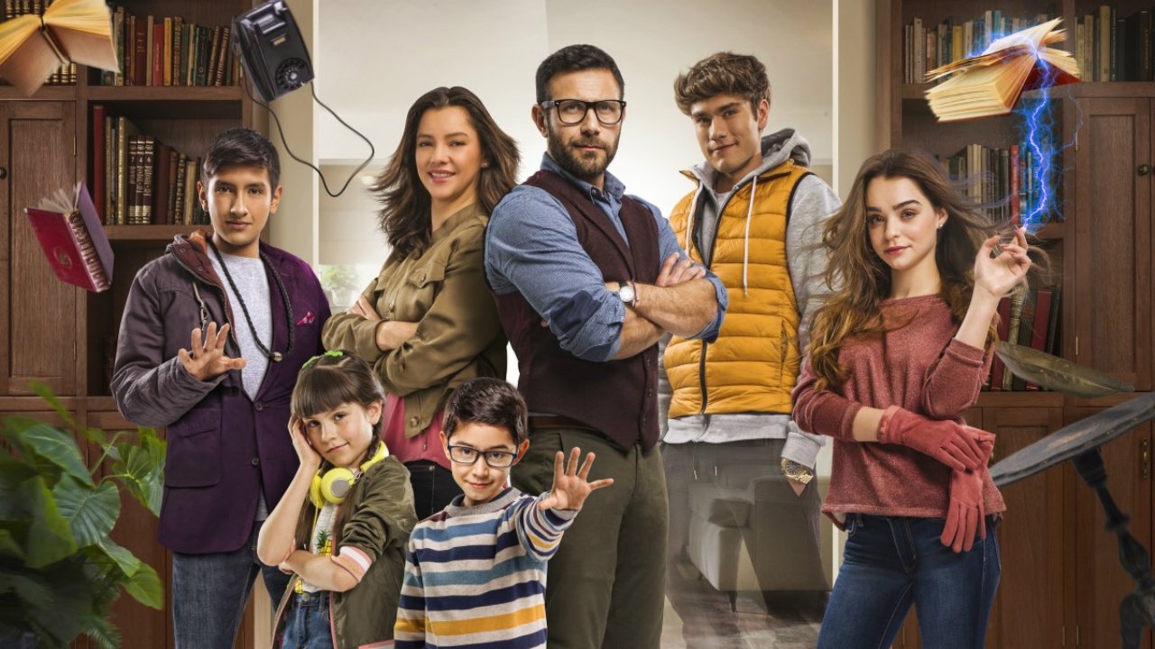 Los Elegidos backdrop