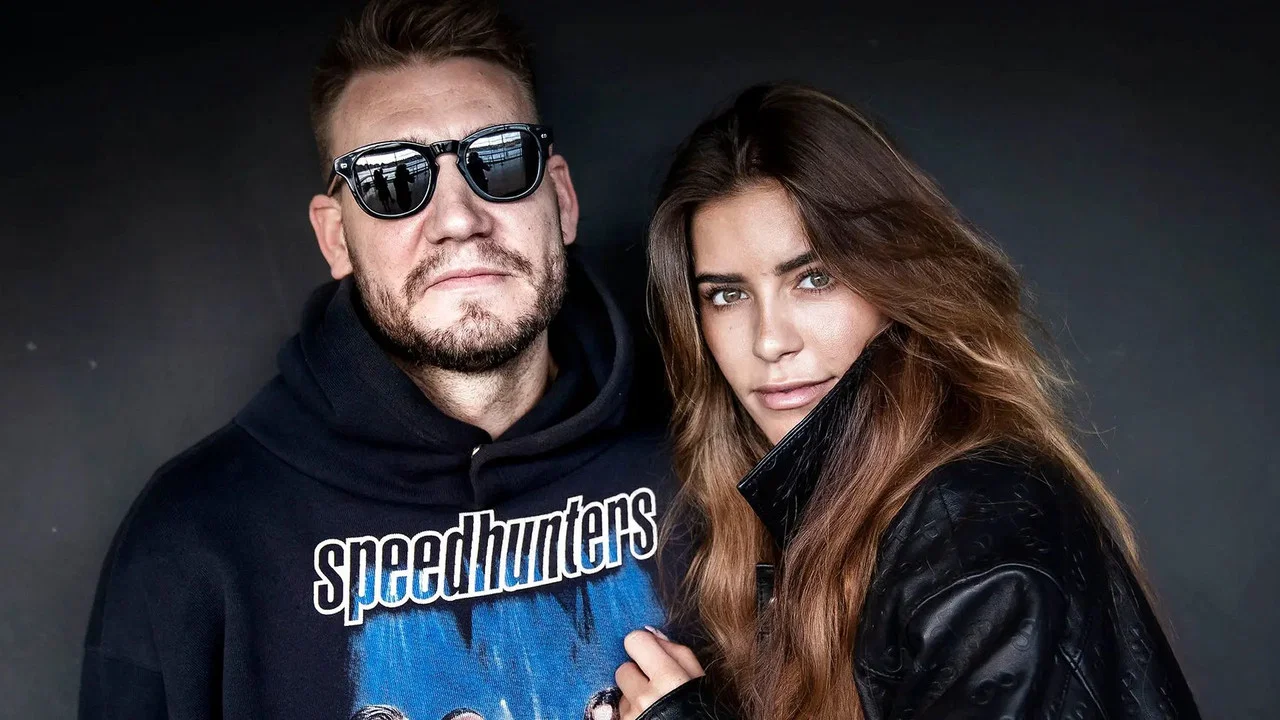 Bendtner og Philine backdrop