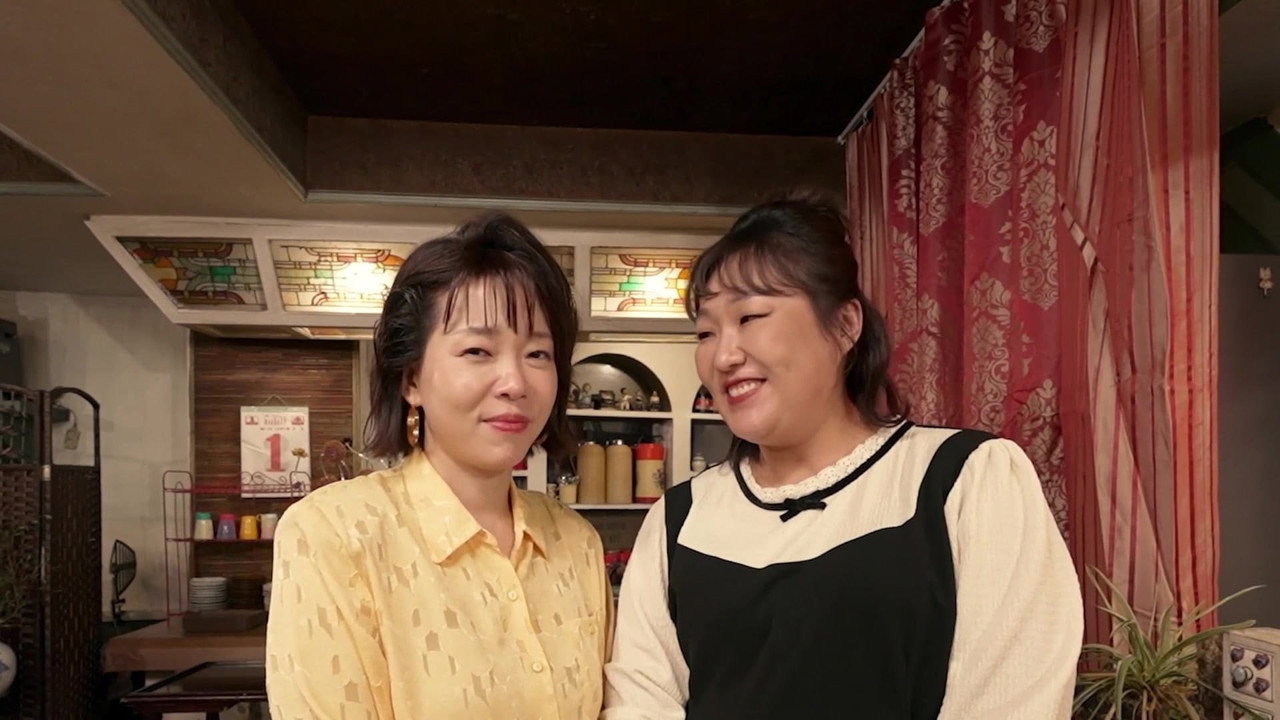 Dabang Sisters backdrop