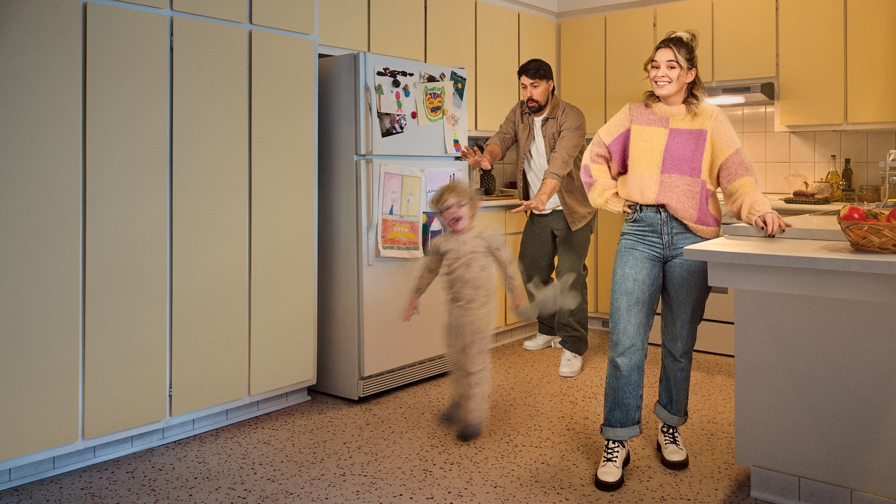 Belle-mère backdrop