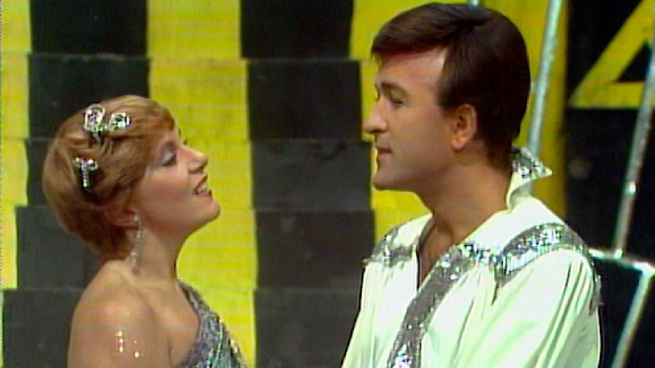 Hisseli Harikalar Kumpanyası backdrop