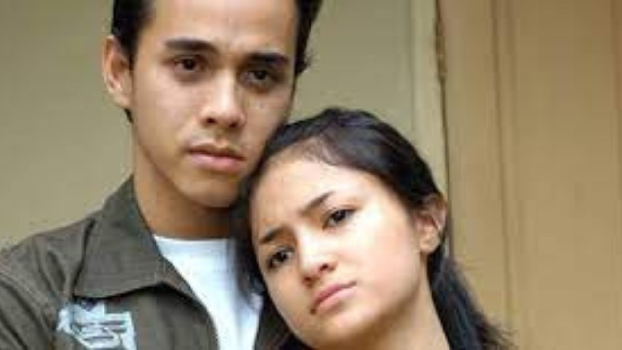 The Abandoned Daughter backdrop