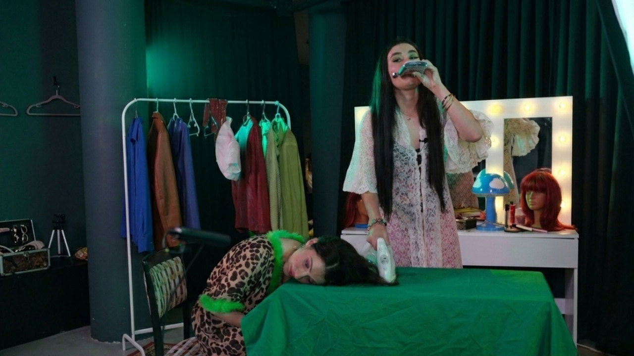 Naciye Sahnede backdrop