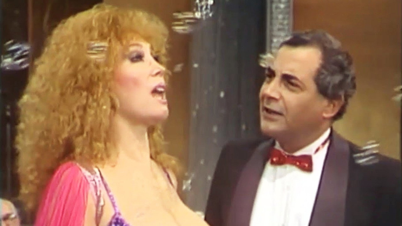 Monumental Moria backdrop