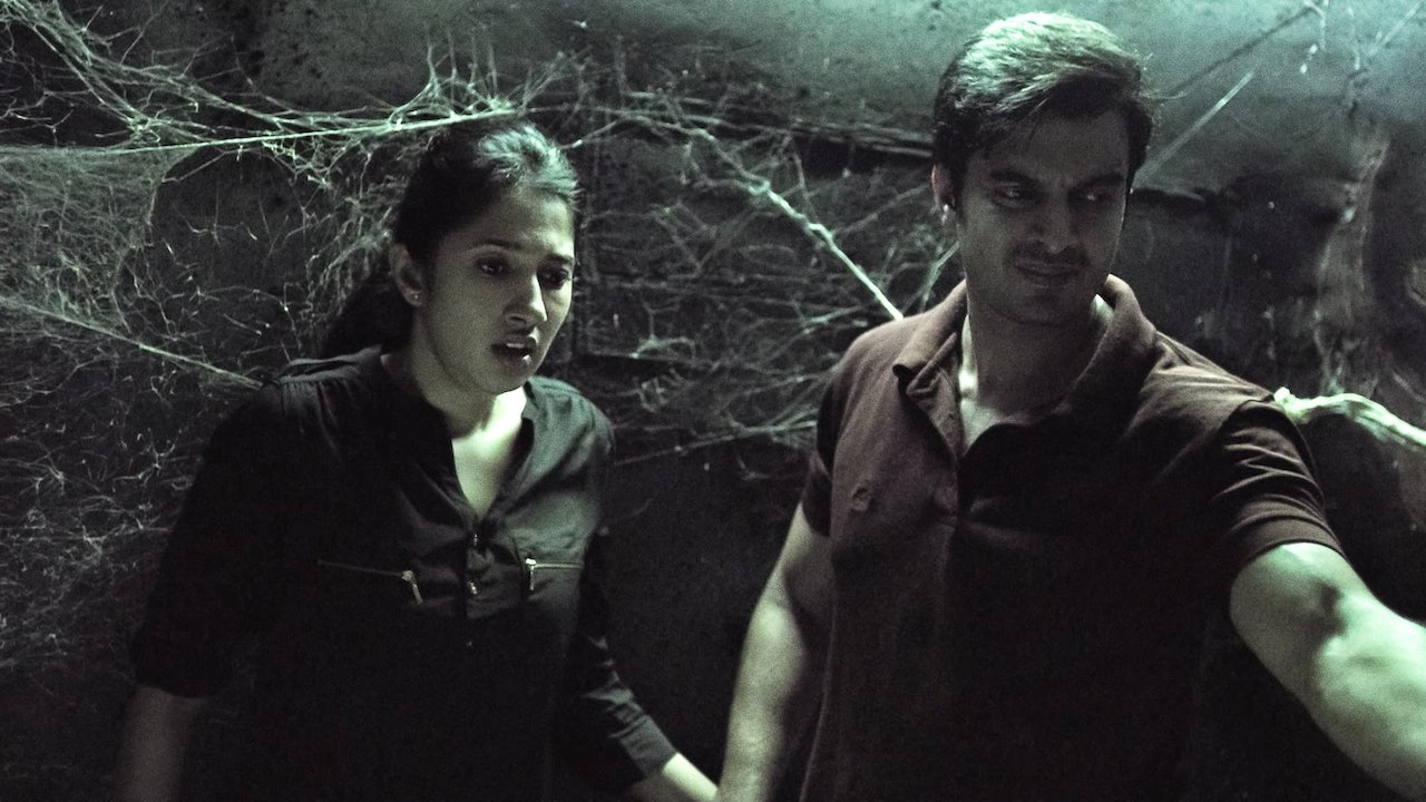 Anjaan: Special Crimes Unit backdrop