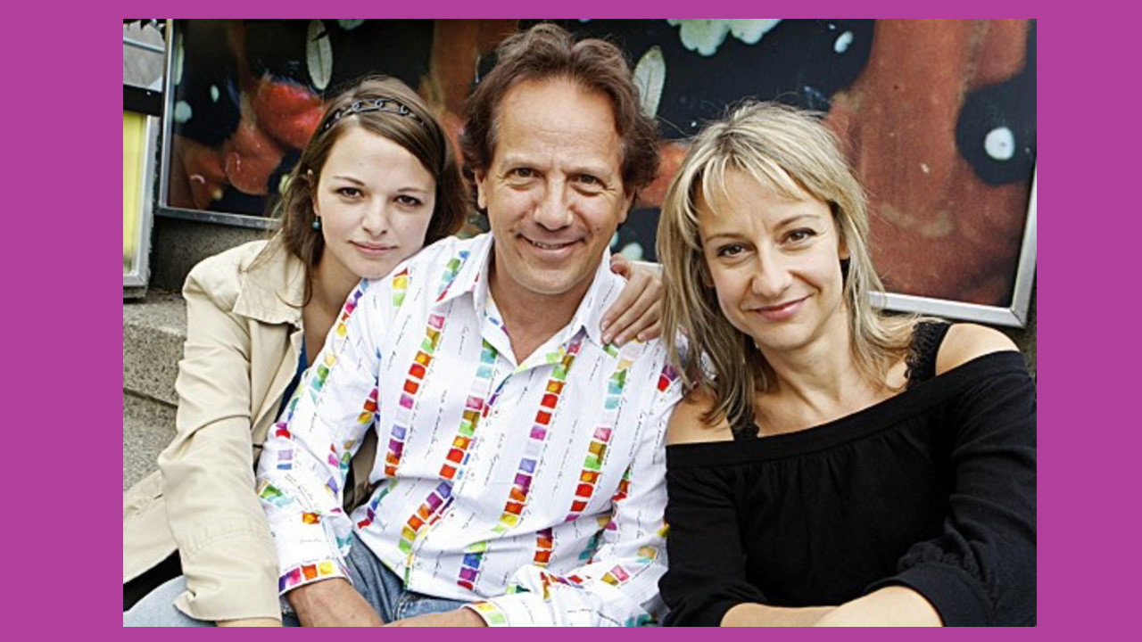 Chabotte et fille backdrop