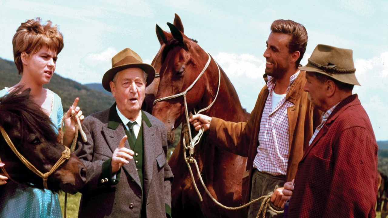 Mariandl's Homecoming backdrop