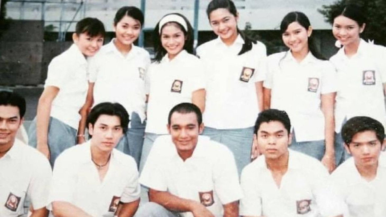 High School Love backdrop