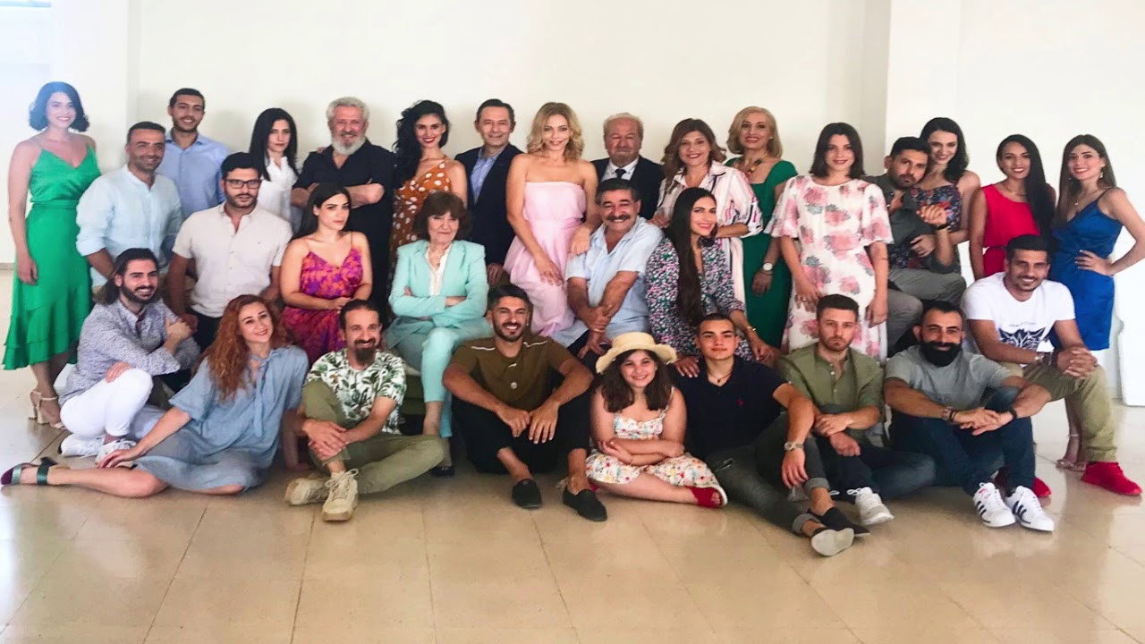 Εσύ... Στον Κόσμο σου backdrop