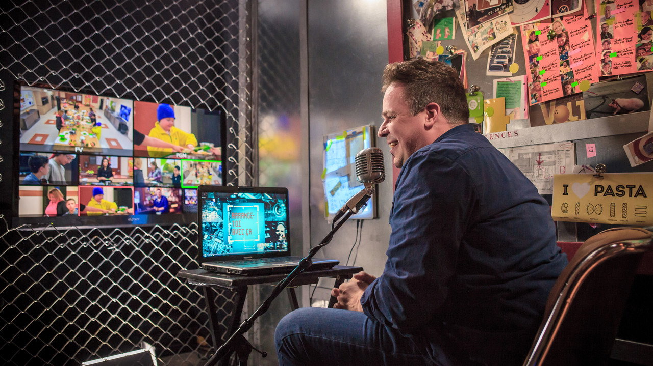 Arrange-toi avec ça backdrop