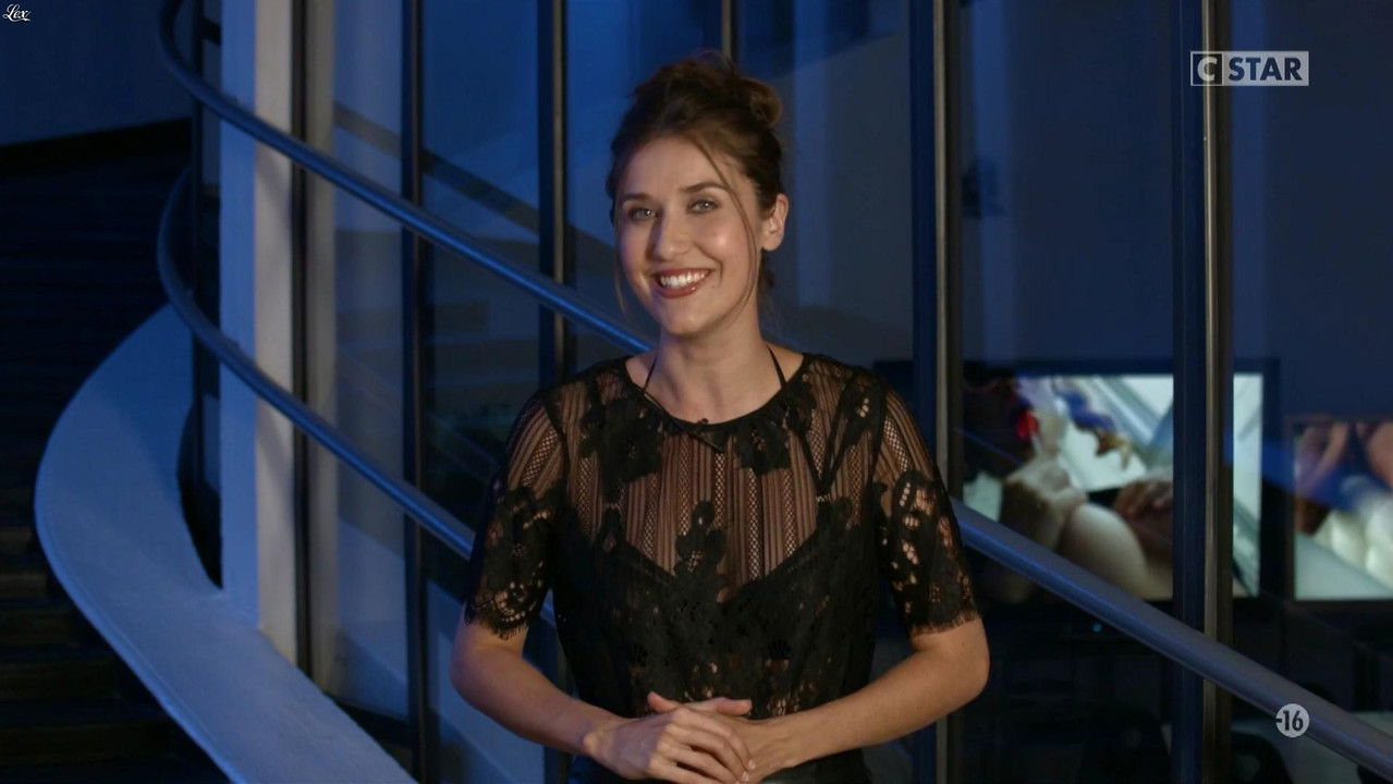 Enquête très spéciale backdrop