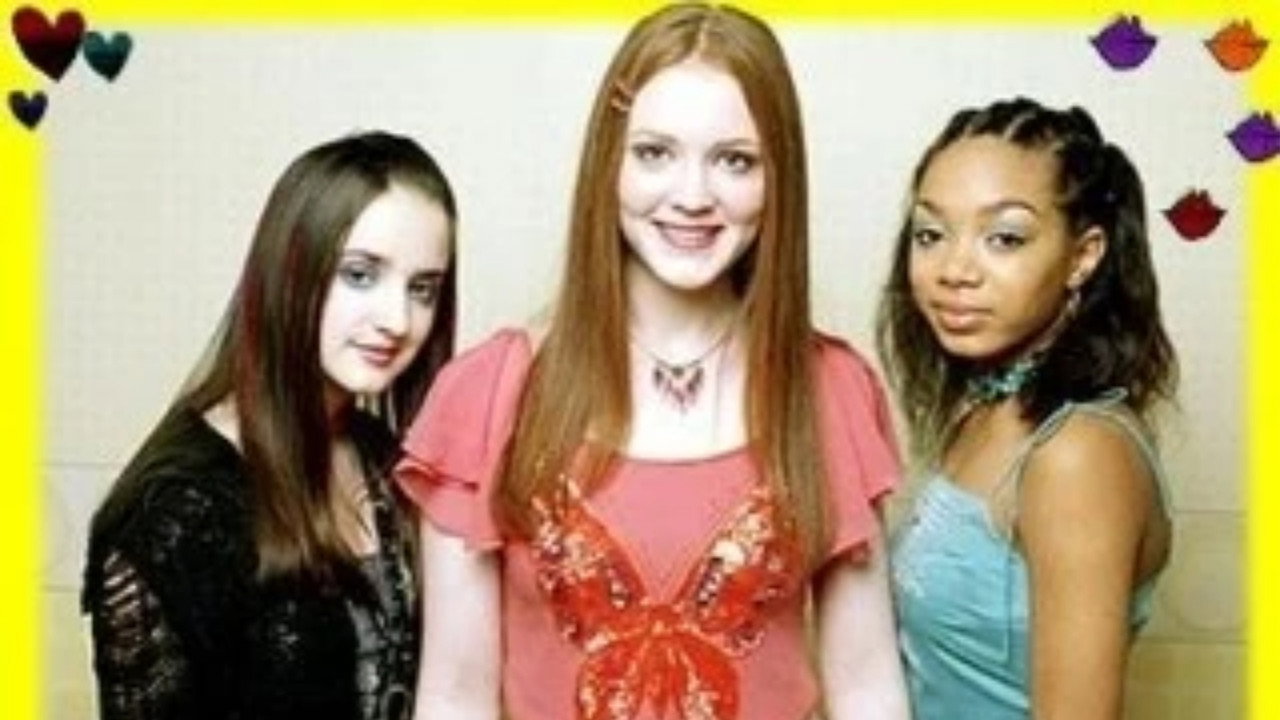 Girls in Love backdrop