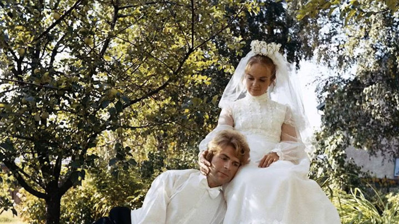 Marikens bryllup backdrop