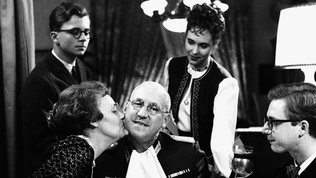 Tadellöser & Wolff backdrop