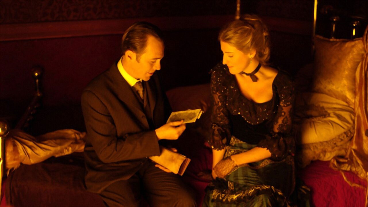 The Murdoch Mysteries: Poor Tom Is Cold backdrop