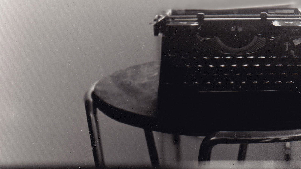 La mia casa e i miei coinquilini - Il lungo viaggio di Joyce Lussu backdrop