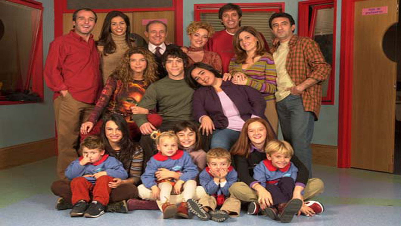 Javier ya no vive solo backdrop