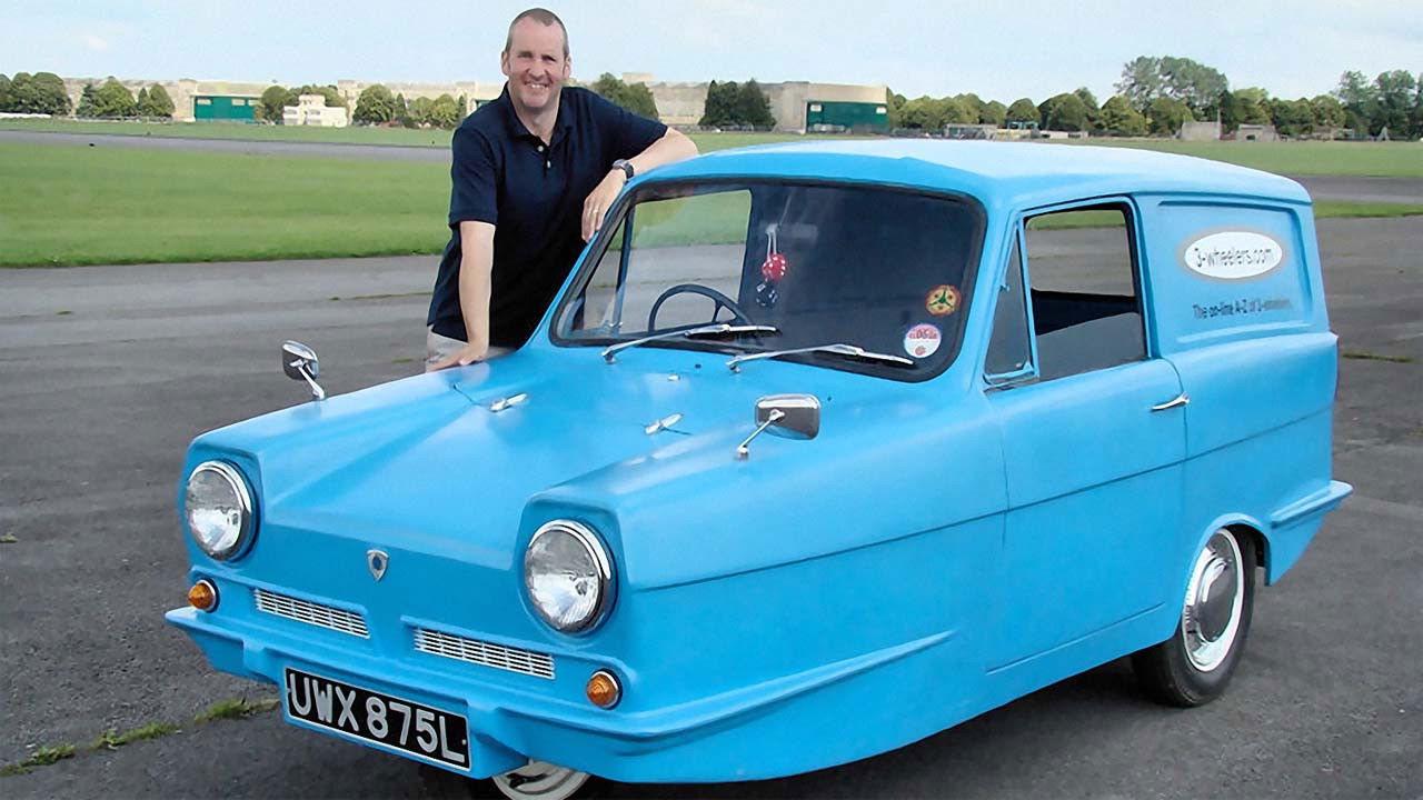 Chris Barrie's Massive Engines backdrop