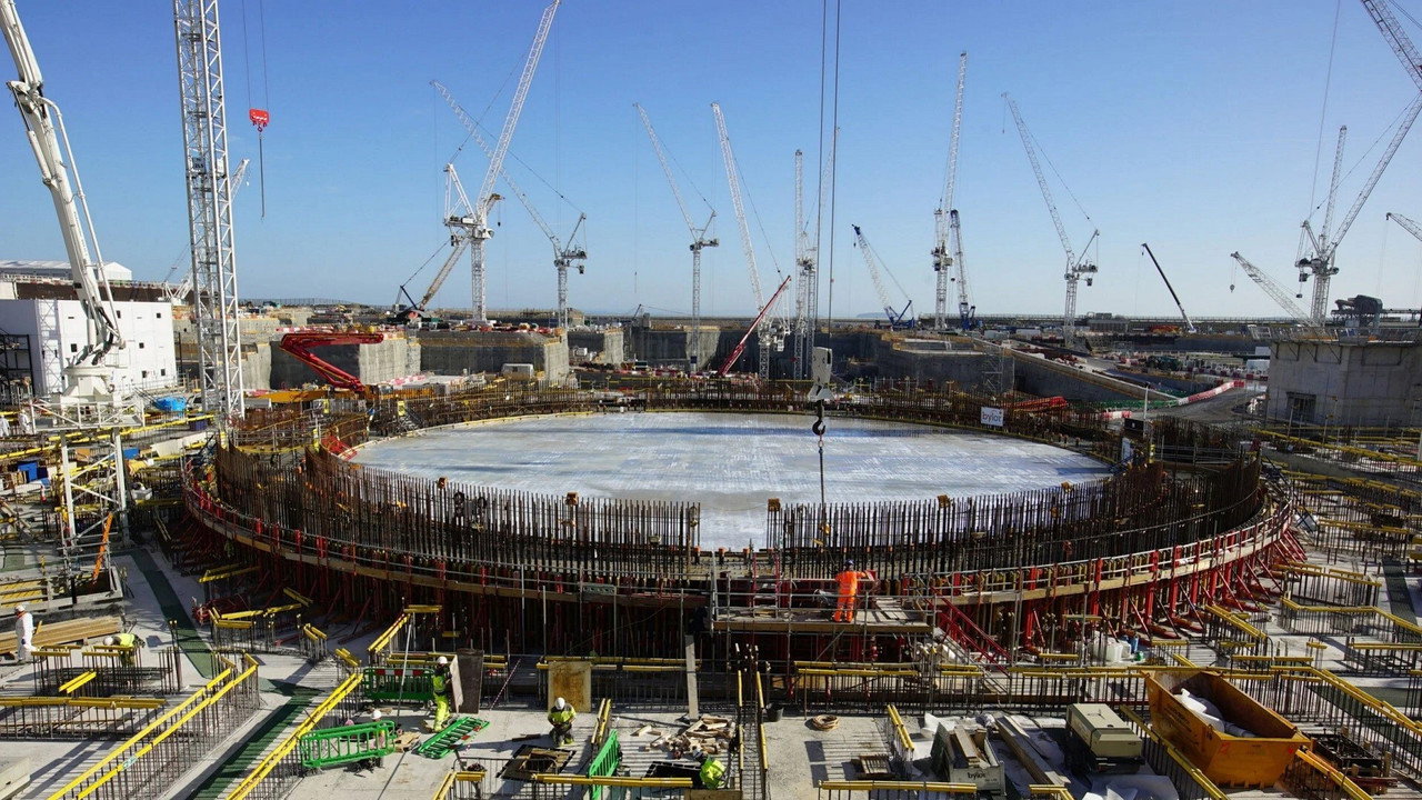 Building Britain's Biggest Nuclear Power Station backdrop