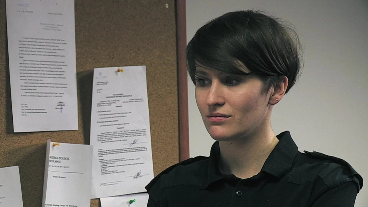 Pokój 112 - Policjantki i policjanci backdrop