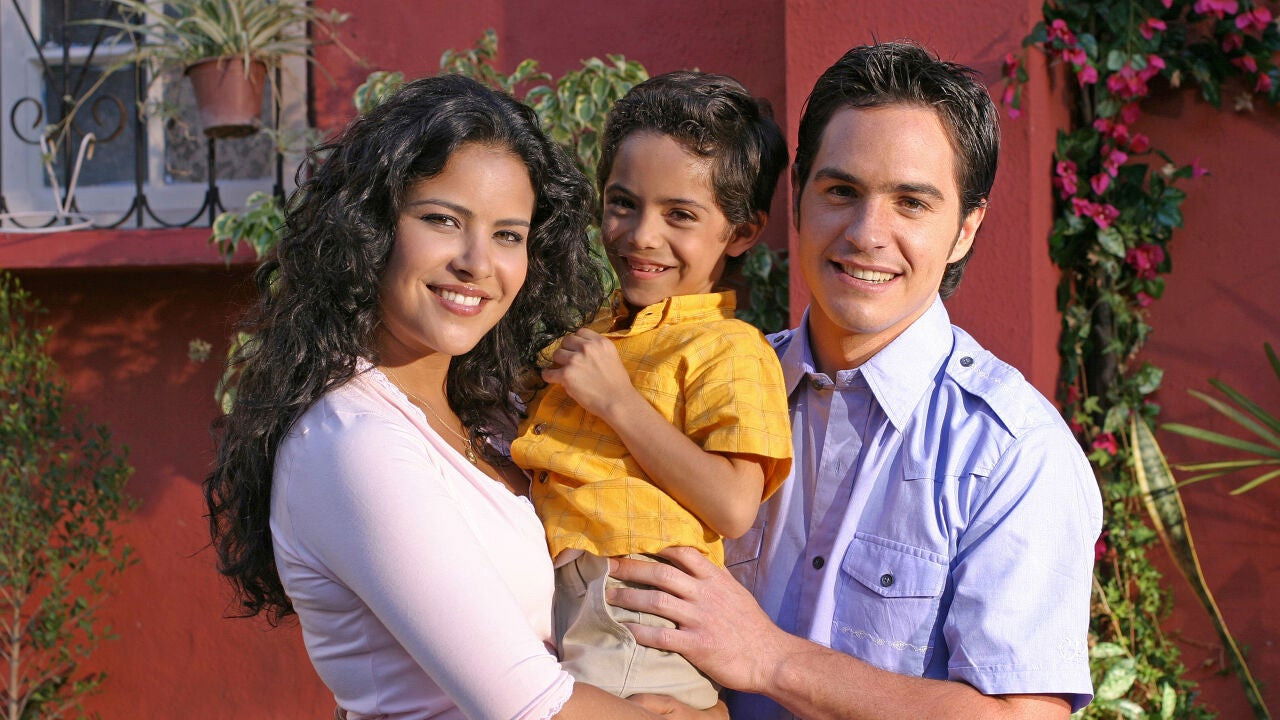 Amarte así, Frijolito backdrop