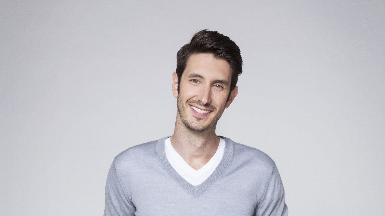 Me connais-tu? backdrop