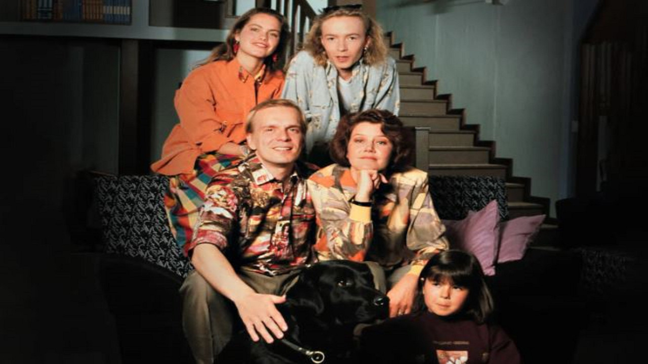 Ruusun aika backdrop